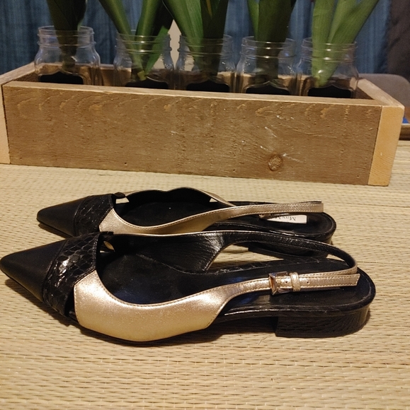 Shoes - Picture 2 of 3